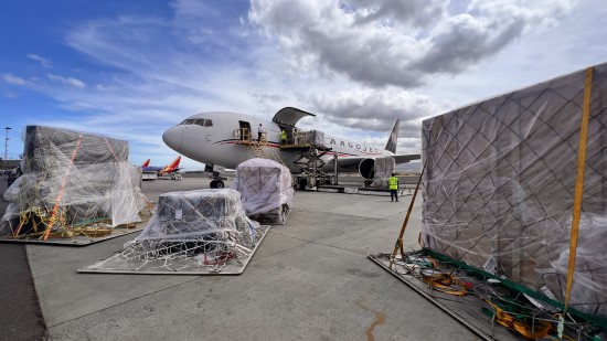 thumb-flying-160-tonnes-of-relief-aid-to-maui